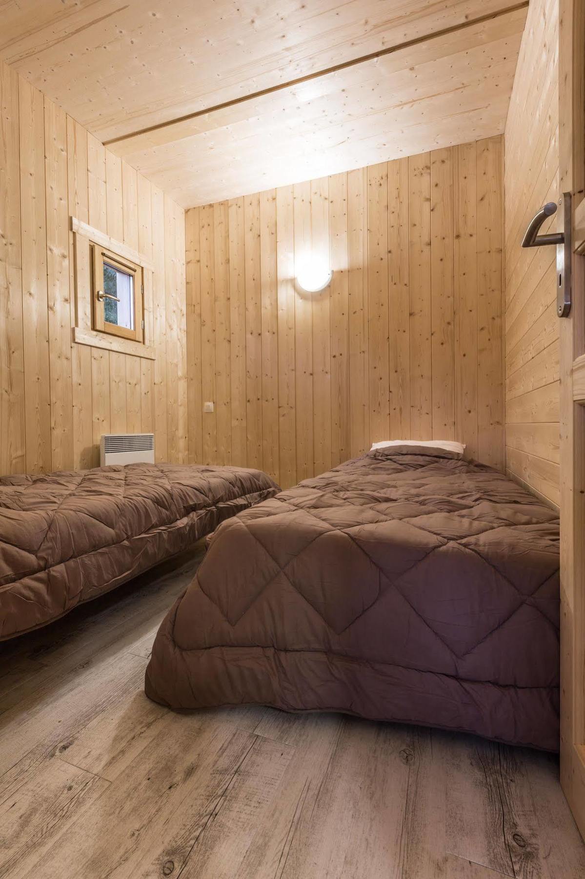Camping L'Ecureuil - Mont-Blanc Village Domancy Exterior photo